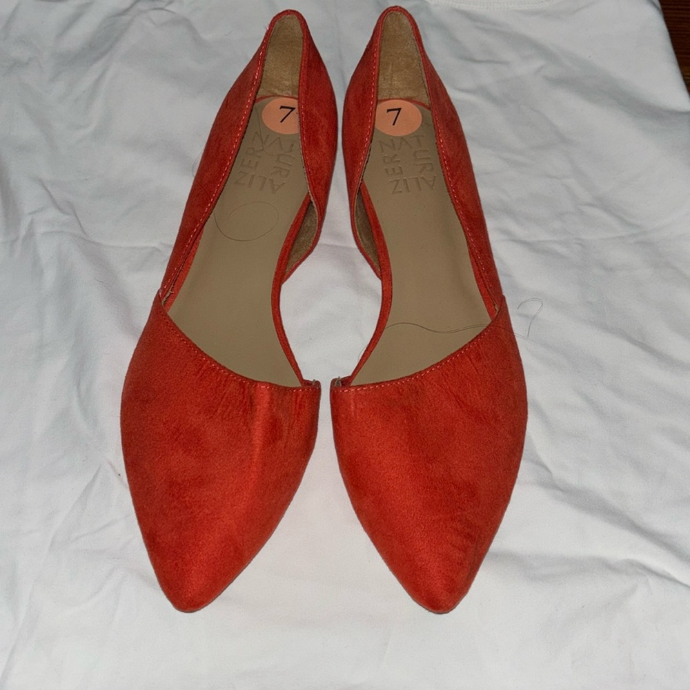 Naturalizer flats